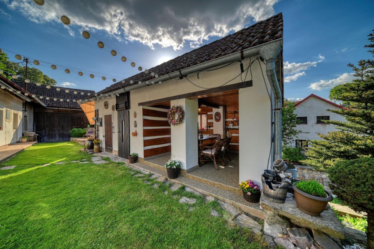 Chaloupka U Potoka Ferienhaus *
